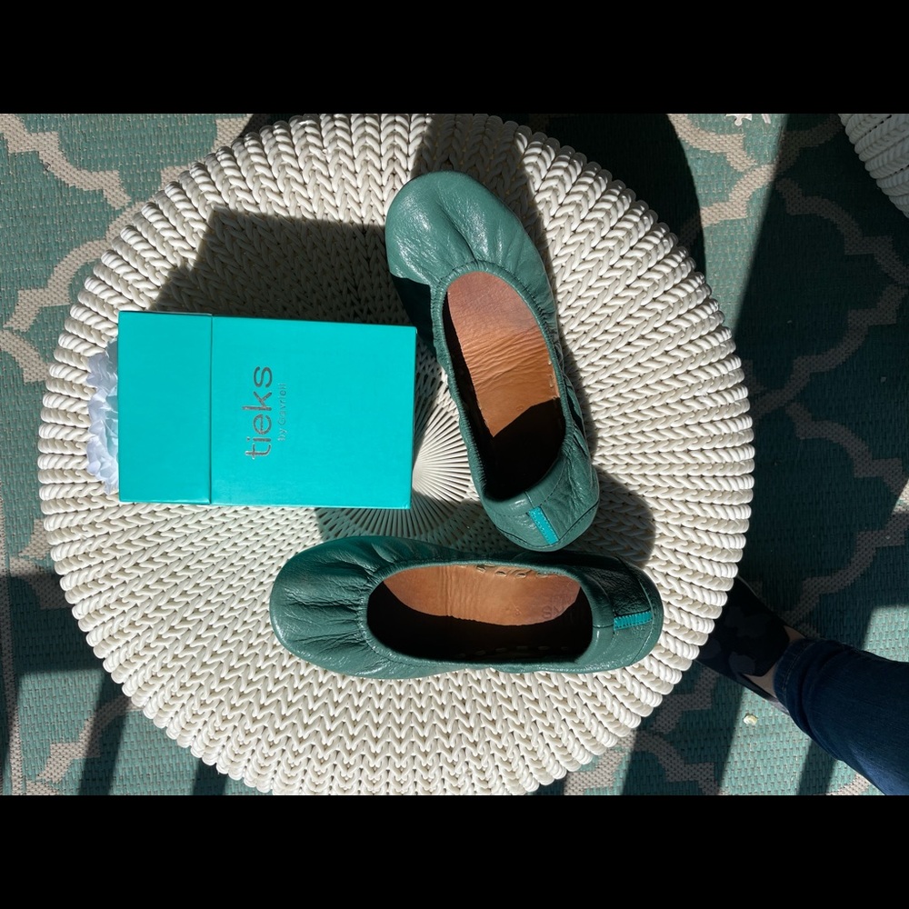 Pacific Green Tieks